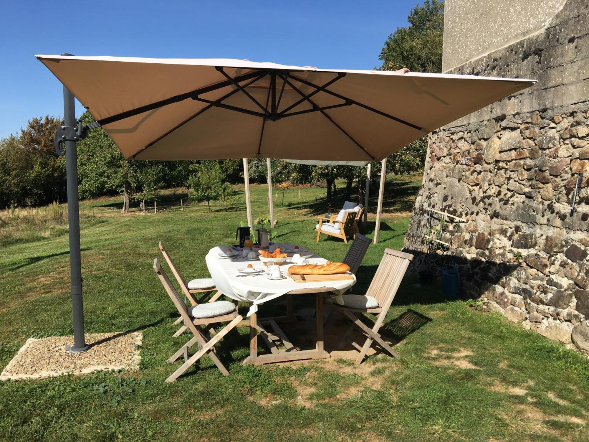 La Mirabelle Bed and Breakfast Saint-Pierre-de-Fursac Eksteriør billede